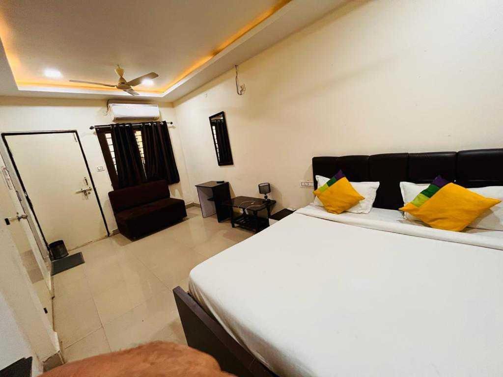 Oyo Hotel Happy Homes Bhopal Eksteriør billede