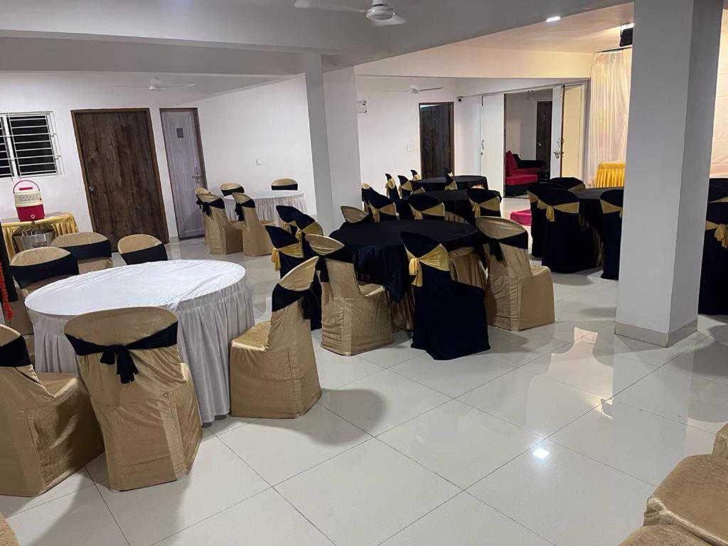 Oyo Hotel Happy Homes Bhopal Eksteriør billede